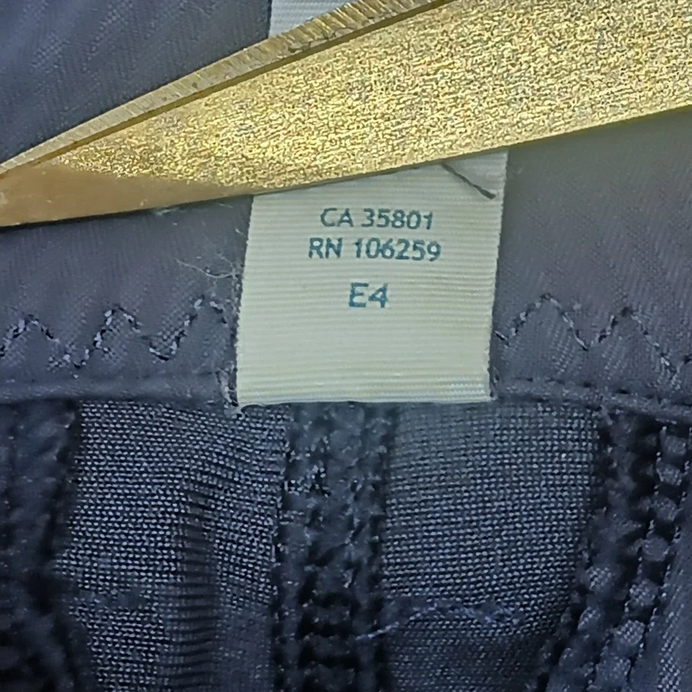 Lululemon Here to There Pant Navy Blue Slim Fit Commuter Trousers Size 6